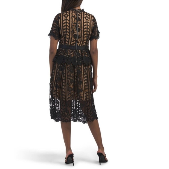 DALIA MACPHEE Black/Nude Short Sleeve Lace Dress With Floral Edging - Picture 2 of 11